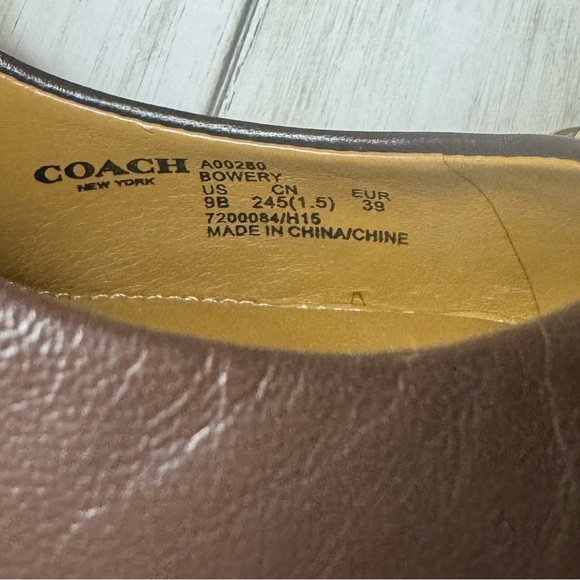 Coach pumps - Picture 3 of 10